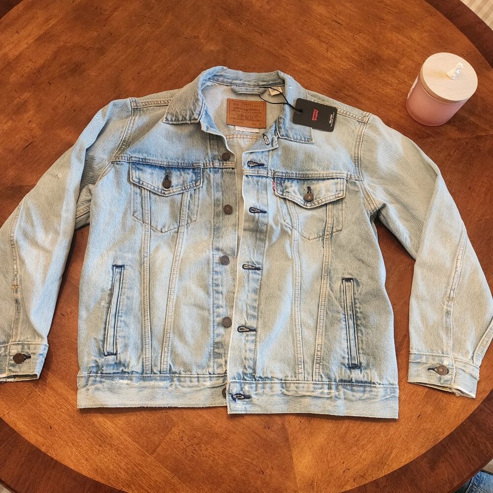 NEW Levi's jeans jacket, Men's Medium